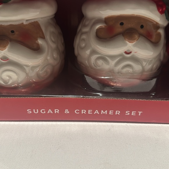 Peppermint Place Sugar & Creamer Santa Clause Set. - Picture 5 of 6